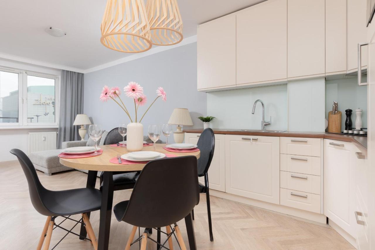 Zlota Apartment Center Of Warsaw By Noclegi Renters Екстериор снимка